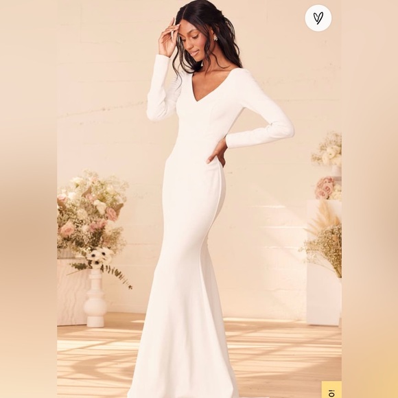 White wedding dress with buttons mermaid style - Picture 2 of 2